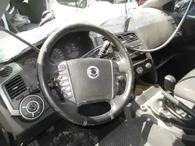Veículo de Sucata ssangyong kyron 200 xdi limited do ano 2008 alimentado d20dt
