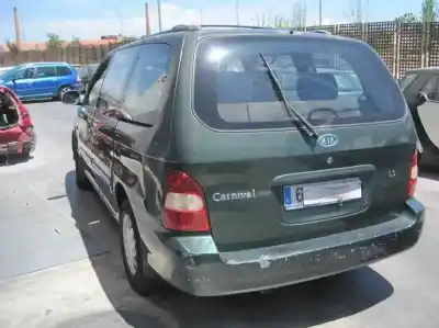 Veículo de Sucata kia carnival td ls do ano 2000 alimentado j3