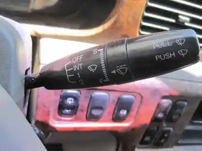 Veículo de Sucata kia carnival td ls do ano 2000 alimentado j3