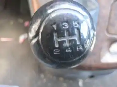 Veículo de Sucata kia carnival td ls do ano 2000 alimentado j3