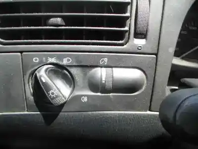Здавання транспортного засобу volkswagen golf iii berlina (1h1) cl року 1994 потужний abu