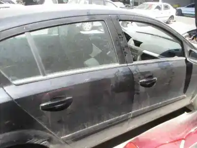Здавання транспортного засобу opel astra h berlina cosmo року 2005 потужний z17dth