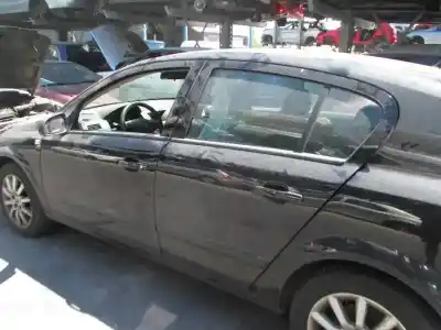 Здавання транспортного засобу opel astra h berlina cosmo року 2005 потужний z17dth