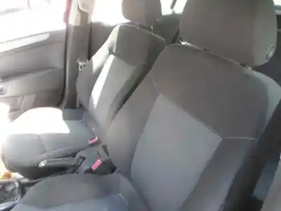 Здавання транспортного засобу opel astra h berlina cosmo року 2005 потужний z17dth