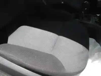 Здавання транспортного засобу opel astra h berlina cosmo року 2005 потужний z17dth