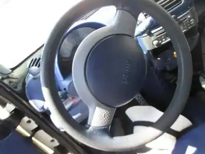 Veículo de Sucata smart micro compact car 0.6 do ano 1999 alimentado g13