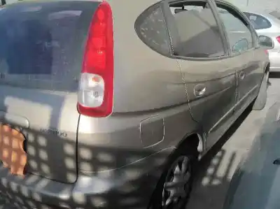 Veicolo di demolizione daewoo tacuma se dell'anno 2004 alimentato a16dms