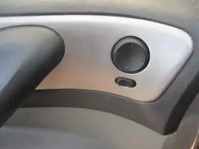 Veicolo di demolizione daewoo tacuma se dell'anno 2004 alimentato a16dms