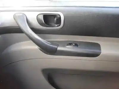 Veicolo di demolizione daewoo tacuma se dell'anno 2004 alimentato a16dms