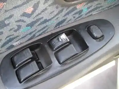 Vehicul casat kia shuma 1.5 cat al anului 1999 alimentat g/bf