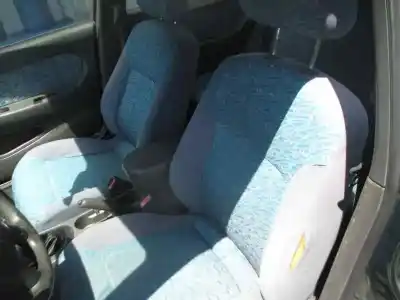 Vehicul casat kia shuma 1.5 cat al anului 1999 alimentat g/bf