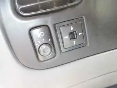 Vehicul casat kia shuma 1.5 cat al anului 1999 alimentat g/bf