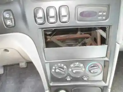 Vehicul casat kia shuma 1.5 cat al anului 1999 alimentat g/bf