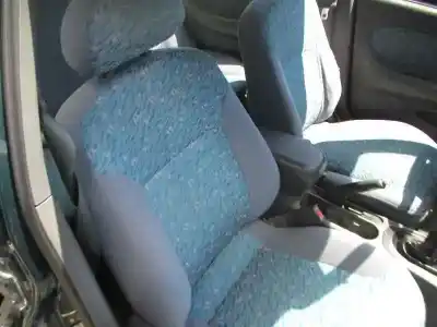 Vehicul casat kia shuma 1.5 cat al anului 1999 alimentat g/bf