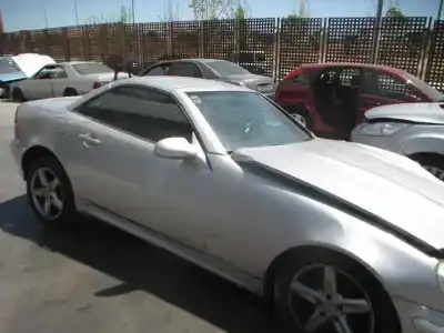 Véhicule à la ferraille mercedes-benz clase slk (w170) roadster 320 (170.465) de l'année 2002 alimenté m112947