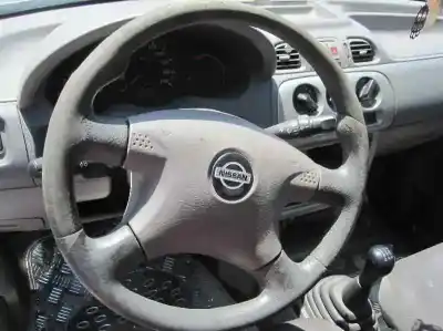 Veicolo di demolizione nissan micra (k11) alpine (1996) dell'anno 2002 alimentato cg10