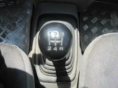 Veicolo di demolizione nissan micra (k11) alpine (1996) dell'anno 2002 alimentato cg10