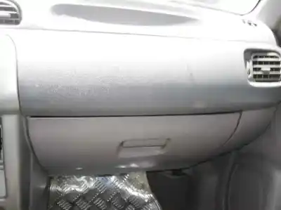 Veicolo di demolizione nissan micra (k11) alpine (1996) dell'anno 2002 alimentato cg10