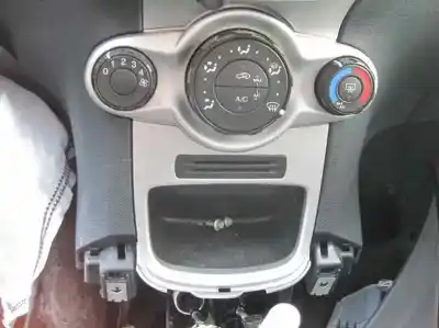Veicolo di demolizione ford fiesta (cb1) ambiente dell'anno 2013 alimentato snjb