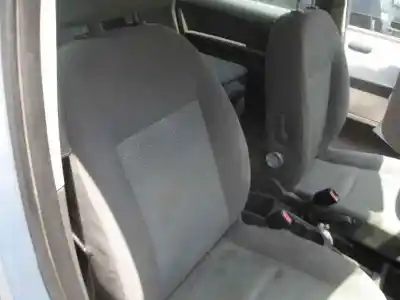 Здавання транспортного засобу ford focus c-max (cap) ambiente (d) року 2005 потужний g8da