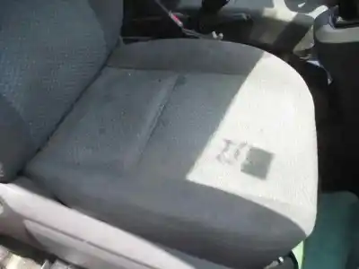 Здавання транспортного засобу ford focus c-max (cap) ambiente (d) року 2005 потужний g8da