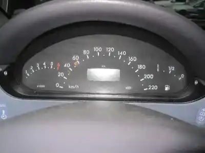 Hurda Aracı mercedes-benz clase a (w168) 160 (168.033) yılın 1999 güçlü 166960