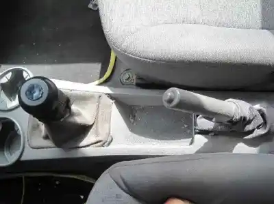 Scrapping Vehicle kia rio ls berlina of the year 2004 powered a5d