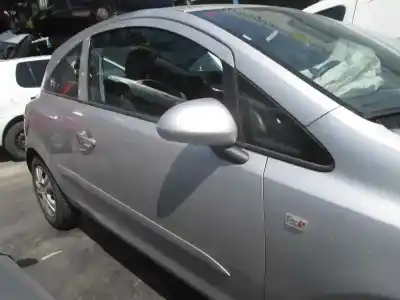 Veicolo di demolizione opel corsa d ´´111 years´´ dell'anno 2008 alimentato z13dtj
