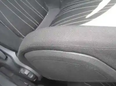 Veicolo di demolizione opel corsa d ´´111 years´´ dell'anno 2008 alimentato z13dtj