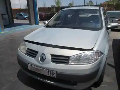 Veículo de Sucata RENAULT MEGANE II BERLINA 3P 1.9 dCi Diesel 120 CV / 88 KW do ano 2003 alimentado F9Q B8