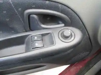 Hurda Aracı renault clio ii fase ii (b/cb0) 1.5 dci diesel 65 cv / 48 kw yılın 2001 güçlü k9k a7