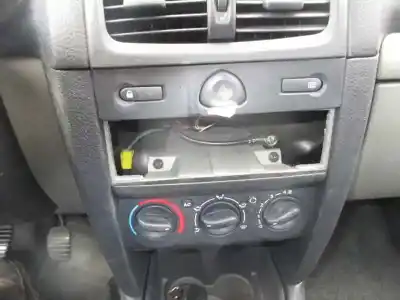 Hurda Aracı renault clio ii fase ii (b/cb0) 1.5 dci diesel 65 cv / 48 kw yılın 2001 güçlü k9k a7