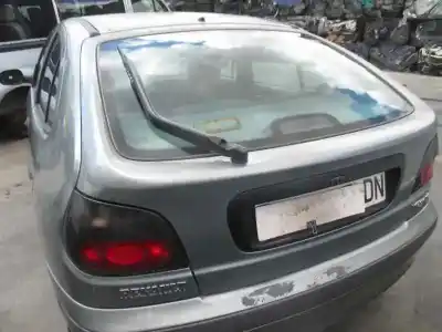Veículo de Sucata renault megane i berlina hatchback (ba0) 1.6e europa do ano 1998 alimentado k7m