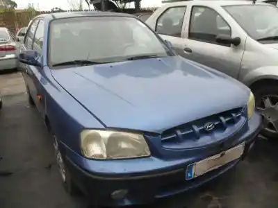 Veicolo di demolizione HYUNDAI ACCENT (LC) GLS dell'anno 2000 alimentato G4EB