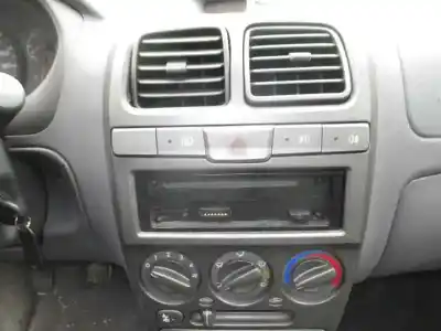 Veicolo di demolizione hyundai accent (lc) gls dell'anno 2000 alimentato g4eb