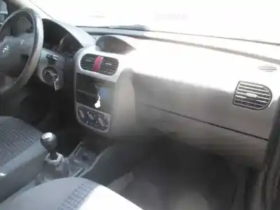 Veicolo di demolizione opel corsa c club dell'anno 2003 alimentato z12xe