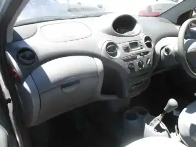 Veicolo di demolizione toyota yaris (ncp1/nlp1/scp1) 1.0 cat dell'anno 1998 alimentato 1sz-fe