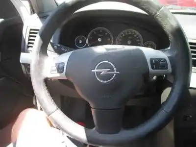 Veículo de Sucata opel vectra c berlina cosmo do ano 2005 alimentado z19dt