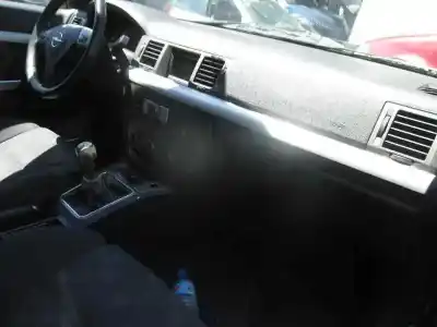 Veículo de Sucata opel vectra c berlina cosmo do ano 2005 alimentado z19dt