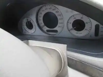 Veicolo di demolizione mercedes-benz clase e (w211) berlina e 270 cdi (211.016) dell'anno 2004 alimentato d 647961