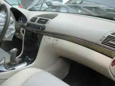 Здавання транспортного засобу mercedes-benz clase e (w211) berlina e 270 cdi (211.016) року 2004 потужний d 647961