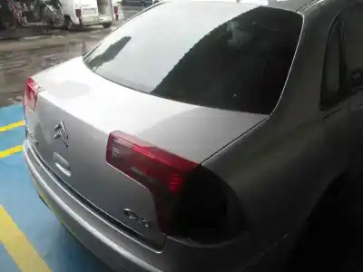 Véhicule à la ferraille citroen c5 berlina attraction de l'année 2005 alimenté 9hz
