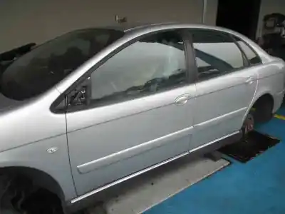 Véhicule à la ferraille citroen c5 berlina attraction de l'année 2005 alimenté 9hz