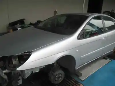 Véhicule à la ferraille citroen c5 berlina attraction de l'année 2005 alimenté 9hz
