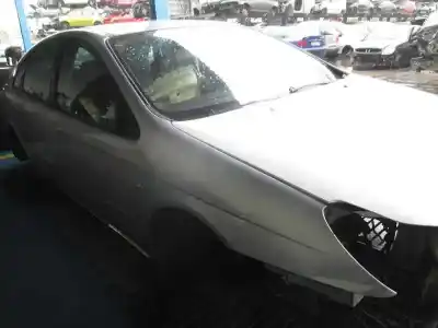 Véhicule à la ferraille citroen c5 berlina attraction de l'année 2005 alimenté 9hz