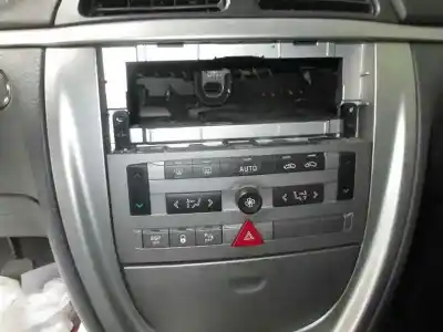 Véhicule à la ferraille citroen c5 berlina attraction de l'année 2005 alimenté 9hz