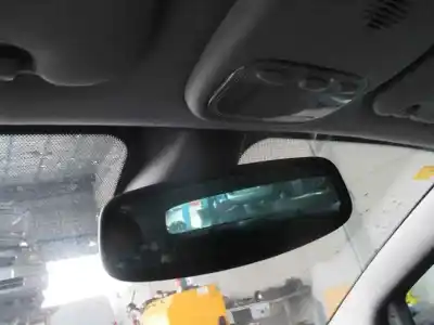 Véhicule à la ferraille citroen c5 berlina attraction de l'année 2005 alimenté 9hz