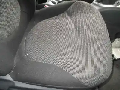 Véhicule à la ferraille citroen c5 berlina attraction de l'année 2005 alimenté 9hz