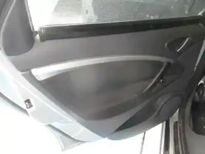 Véhicule à la ferraille citroen c5 berlina attraction de l'année 2005 alimenté 9hz