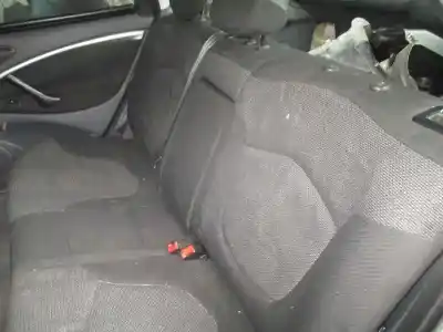 Véhicule à la ferraille citroen c5 berlina attraction de l'année 2005 alimenté 9hz